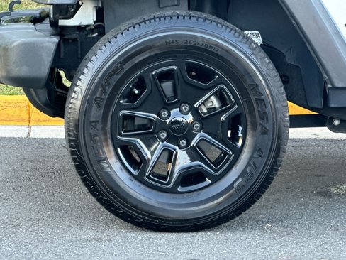 Used 2018 Jeep Wrangler Sport image 12