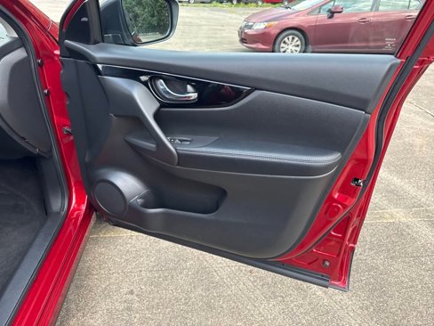 Certified 2020 Nissan Rogue Sport SV image 38