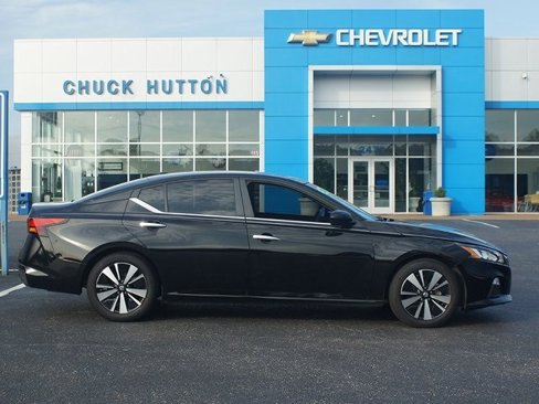 Used 2022 Nissan Altima 2.5 SV image 1