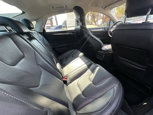 Used 2015 Ford Fusion Titanium image 23