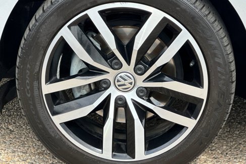 Used 2016 Volkswagen Golf Limited Edition image 26