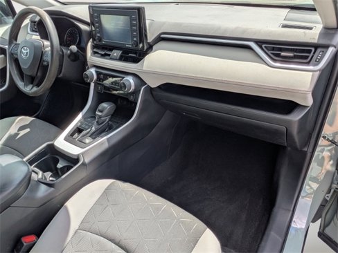 Used 2021 Toyota RAV4 XLE image 28