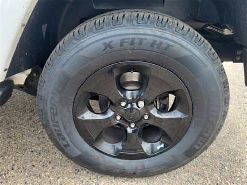 Used 2015 Jeep Wrangler Unlimited Sahara image 15