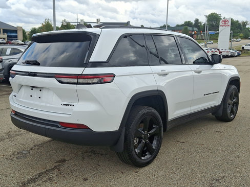 Used 2024 Jeep Grand Cherokee Limited w/ Black Appearance Package image 6
