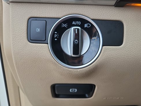 Used 2015 Mercedes-Benz GL 550 4MATIC image 25