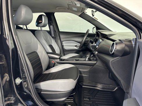 Used 2023 Nissan Kicks SR w/ SR Premium Package image 28
