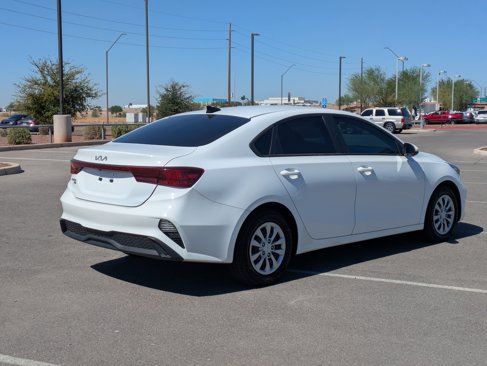 Used 2022 Kia Forte Sedan image 5