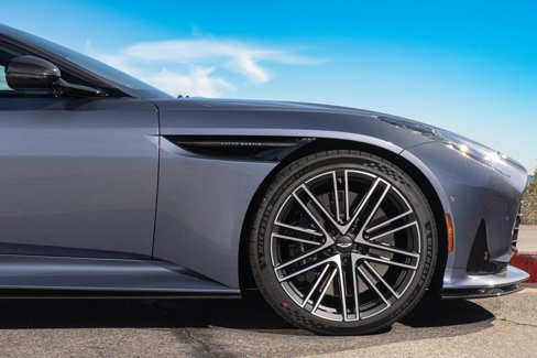 Used 2024 Aston Martin DB12 Coupe image 29