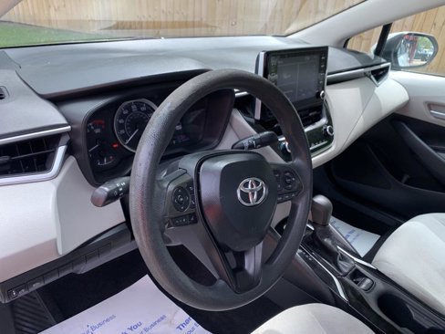 Used 2020 Toyota Corolla LE image 13