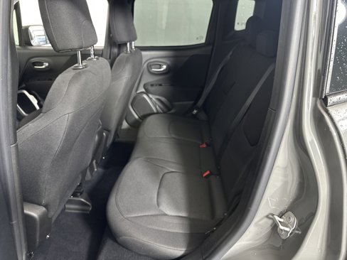 Used 2021 Jeep Renegade Sport image 7