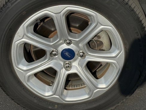 Used 2022 Ford EcoSport SE w/ SE Convenience Package image 12