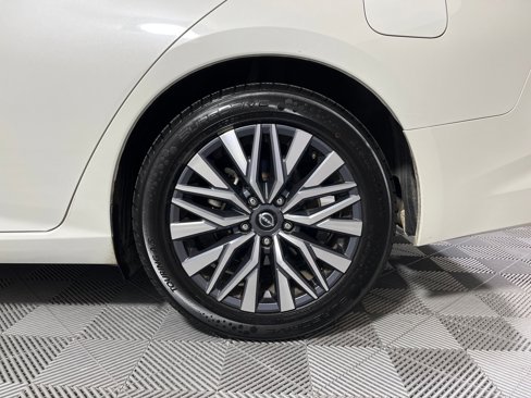Used 2023 Nissan Altima 2.5 SV image 23