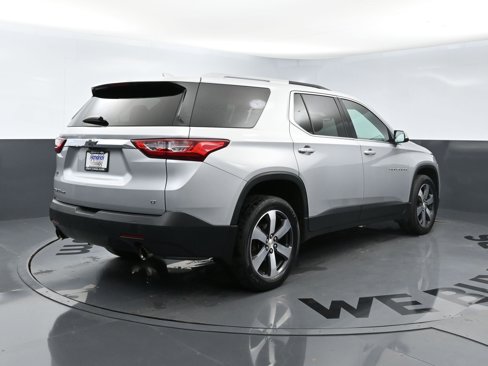 Used 2018 Chevrolet Traverse LT w/ LPO, Floor Liner Package image 9