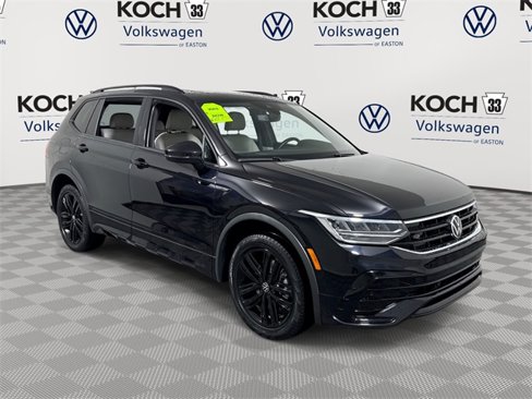 Used 2022 Volkswagen Tiguan SE R-Line image 1