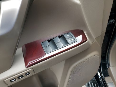 Used 2017 Lexus GX 460 Premium image 28