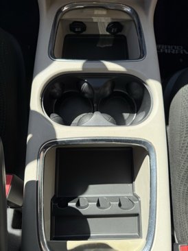 Used 2016 Dodge Grand Caravan SXT image 34