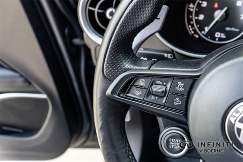 Used 2022 Alfa Romeo Stelvio Veloce image 14