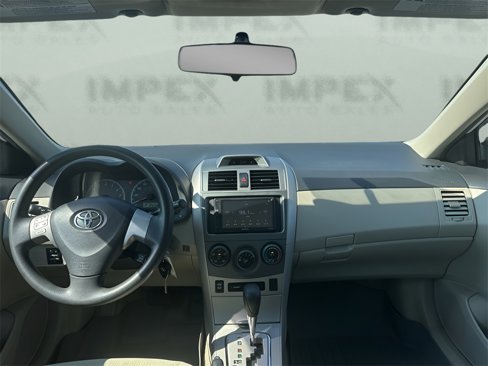 Used 2012 Toyota Corolla LE image 11