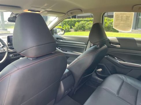 Used 2024 Nissan Altima 2.5 SR image 14
