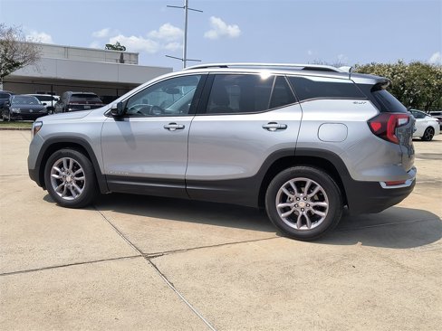 Used 2023 GMC Terrain SLT image 5