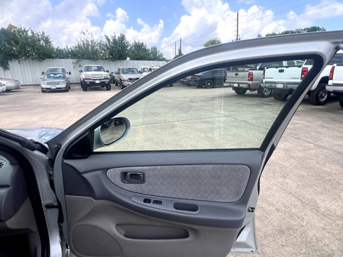 Used 2001 Nissan Altima GXE image 25
