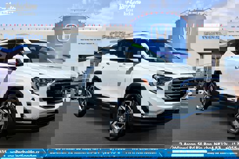 Used 2020 GMC Terrain SLT image 1