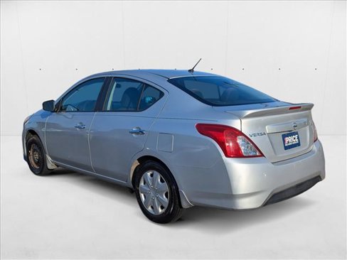 Used 2017 Nissan Versa SV image 7