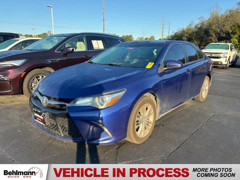 Used 2016 Toyota Camry SE image 1