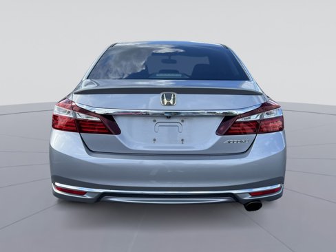 Used 2016 Honda Accord LX image 8