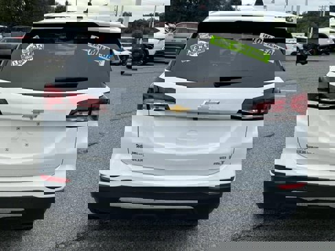 Used 2022 Chevrolet Equinox LT image 4
