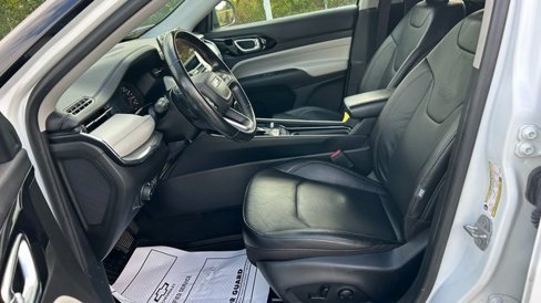 Used 2022 Jeep Compass Limited image 15