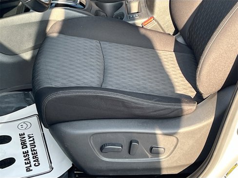 Certified 2020 Nissan Rogue SV image 17