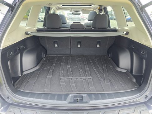 Used 2019 Subaru Forester Premium image 11