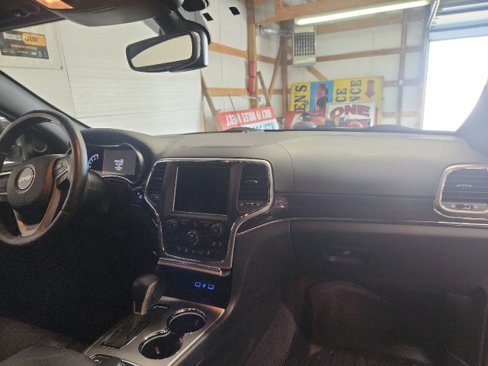 Used 2018 Jeep Grand Cherokee Overland image 10
