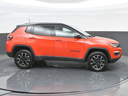 Used 2021 Jeep Compass Trailhawk image 4