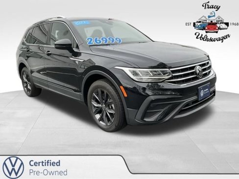Certified 2022 Volkswagen Tiguan SE w/ Panoramic Sunroof Package image 1