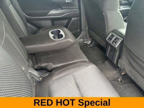 Used 2020 Mitsubishi Outlander ES image 34