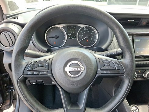 Used 2024 Nissan Kicks S image 19