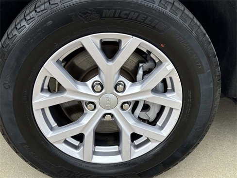 Used 2022 Jeep Grand Cherokee L Limited image 11