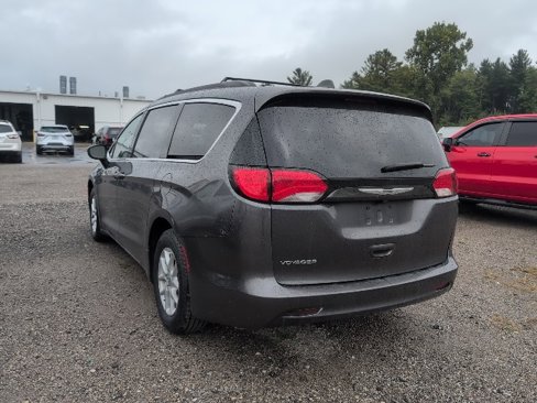 Used 2021 Chrysler Voyager Lxi image 6