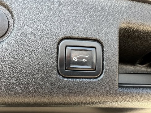 Used 2022 Chevrolet Equinox Premier image 22