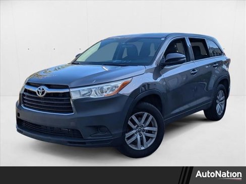Used 2016 Toyota Highlander LE image 1