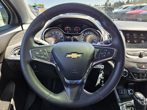 Used 2019 Chevrolet Cruze LT image 18
