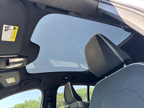 Certified 2022 Volvo C40 P8 Recharge Ultimate image 10
