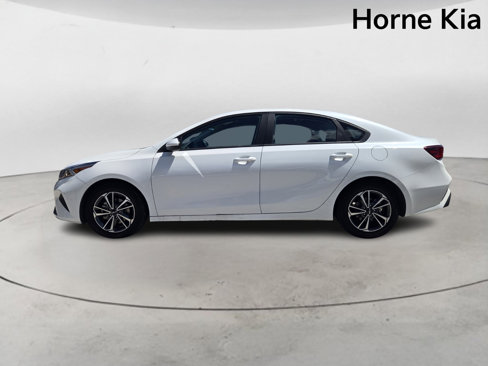 Used 2023 Kia Forte LXS image 6