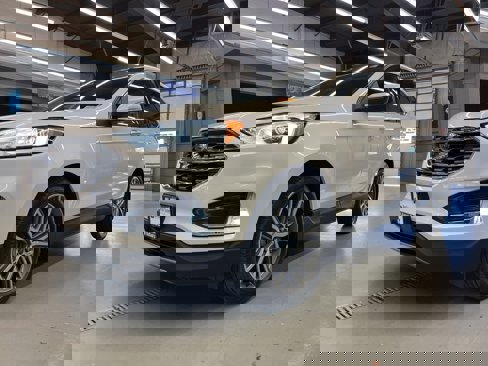 Used 2019 Ford Edge Titanium w/ Cold Weather Package image 3