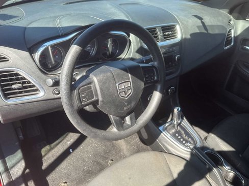 Used 2013 Dodge Avenger SE image 9