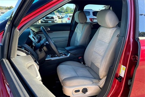 Used 2013 Ford Explorer 4WD w/ Class III Trailer Tow Pkg image 23