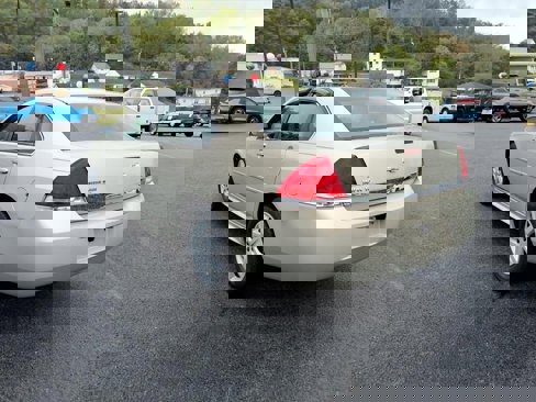 Used 2010 Chevrolet Impala LS image 4