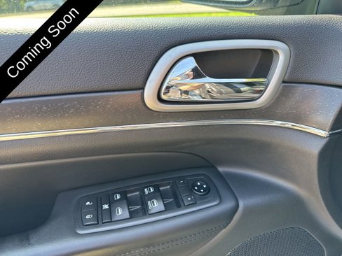 Used 2018 Jeep Grand Cherokee Limited w/ Trailer Tow Group IV image 8